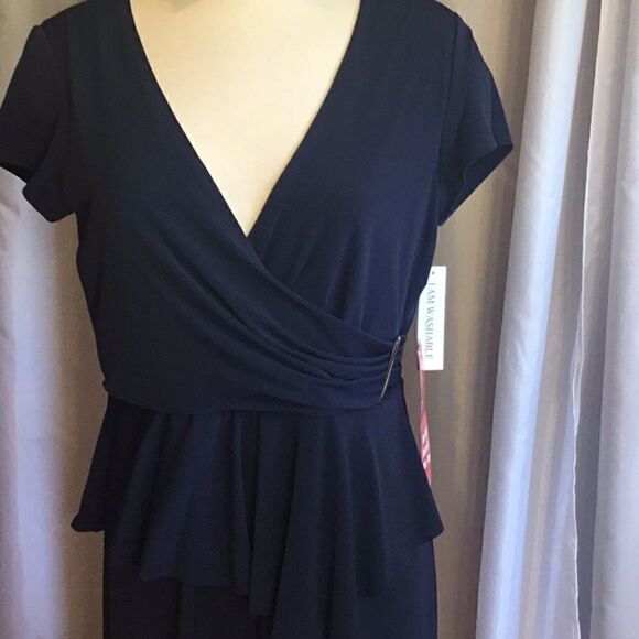 NWT a wrap top dress in navy by SHELBY & PALMER in size 6 - Picture 4 of 12